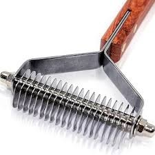 Alternative view of professional pet grooming tool